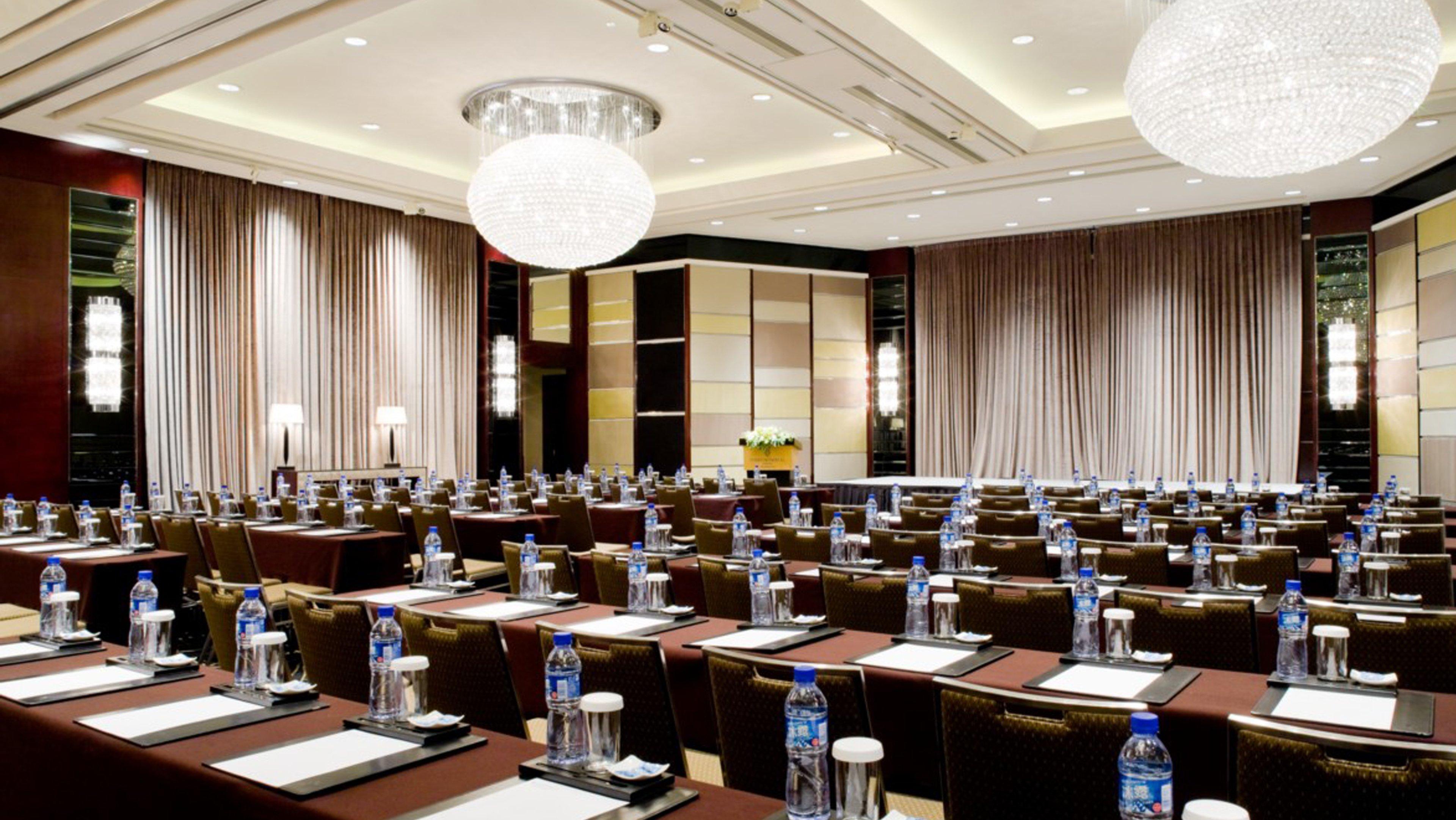 Intercontinental Shanghai Pudong By Ihg Exterior photo